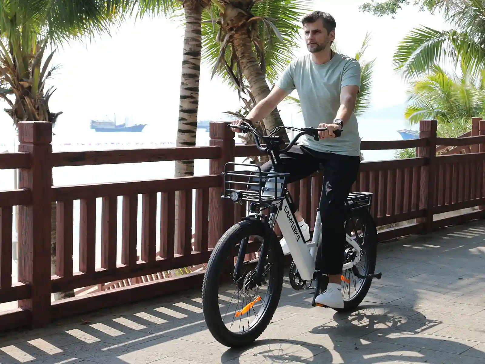 SAMEBIKE RS-A01 Plus – mestský elektrobicykel – produktová fotografia 6