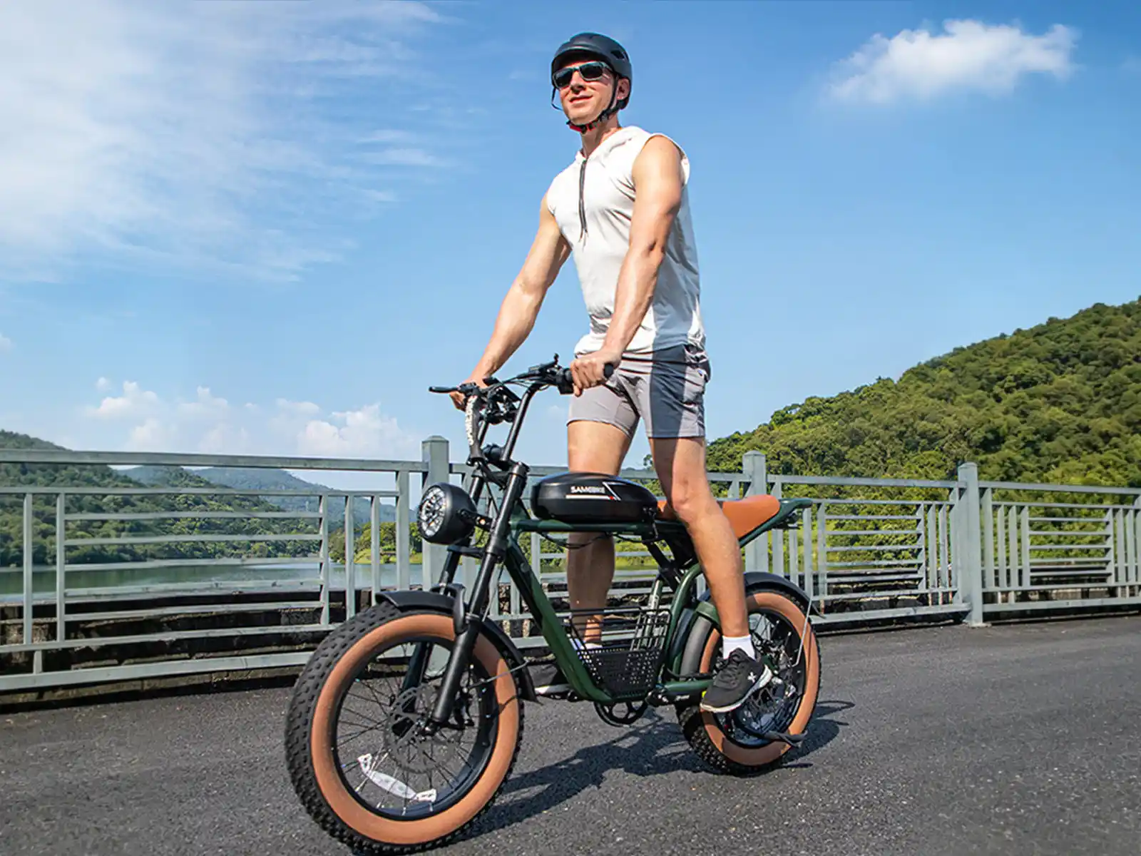 SAMEBIKE M20 – retro fatbike elektrobicykel – produktová fotografia 6