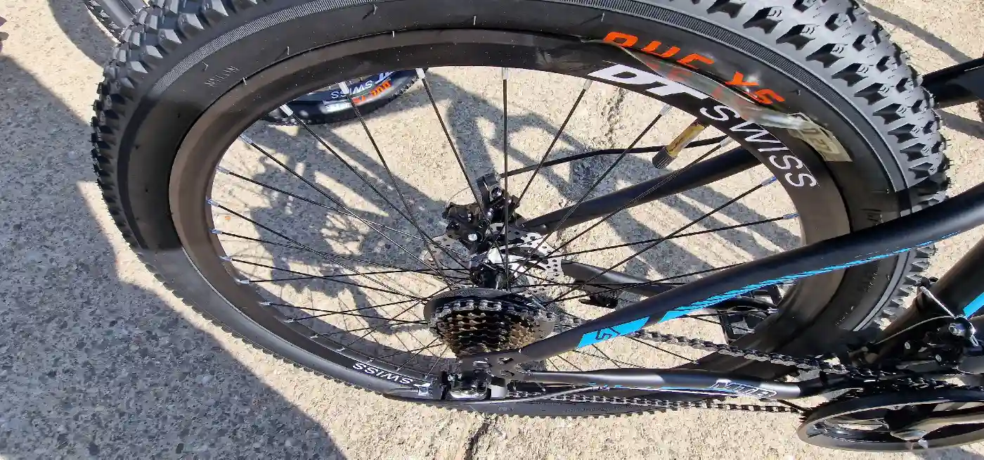 MTB bicykel AVYA 27,5″ – modrý – produktová fotografia 2